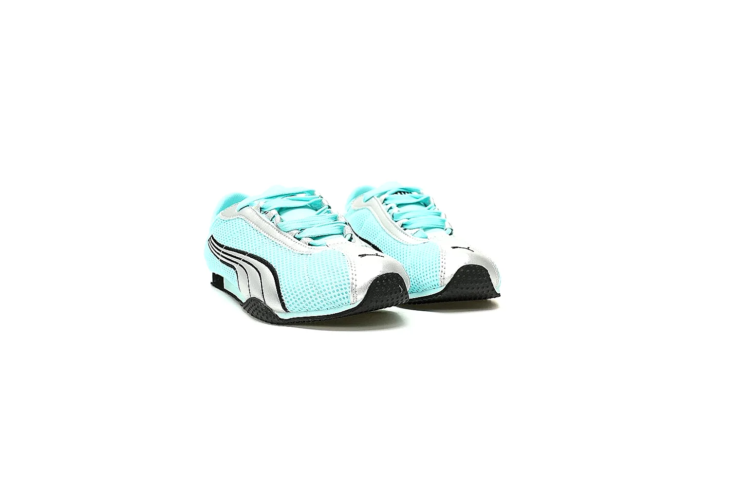Puma aqua mesh low top side view with white stripe and black sole thumbnail 5